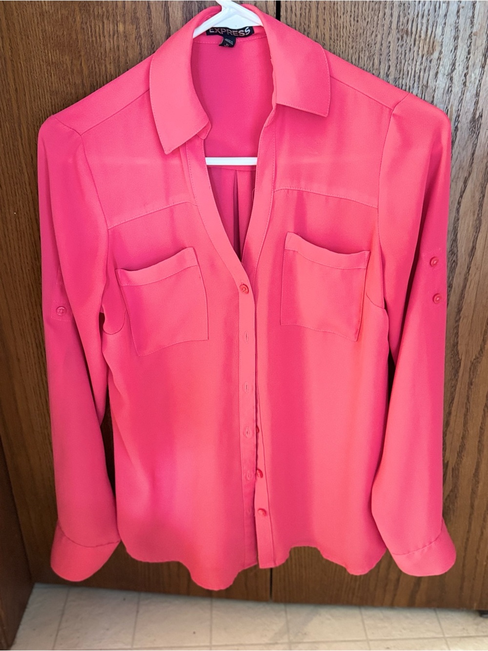 Express Coral Button-Front Long Sleeve Blouse